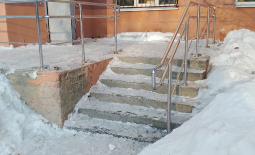 Ограждение крыльца и пандуса